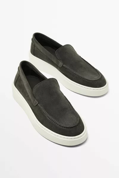 أحذية من جلد الغزال السميك