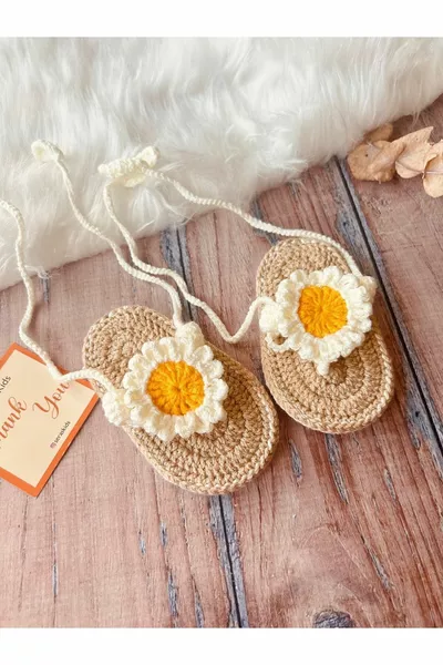 Tricoté à la main blanc floral tongs bébé fille sandales bottines