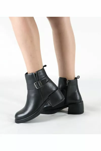 أحذية نسائية كلاسيكية بكعب جلد طبيعي