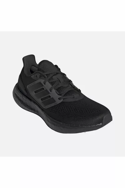 Pureboost حذاء رياضي للرجال
