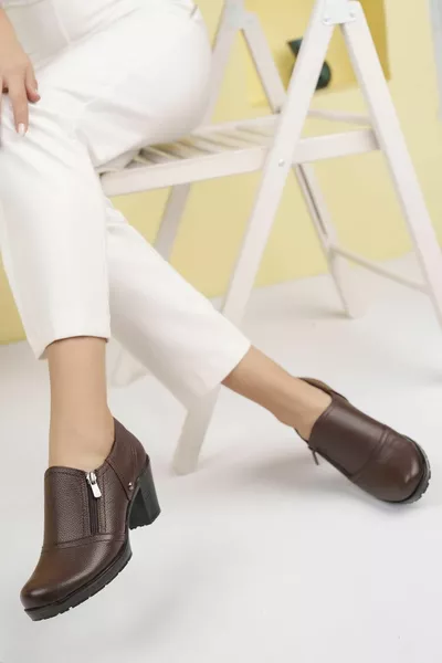 De echte Lente van de de Schoenenherfst / de Winter van de Leren Hakken Casual Damesseizoen 