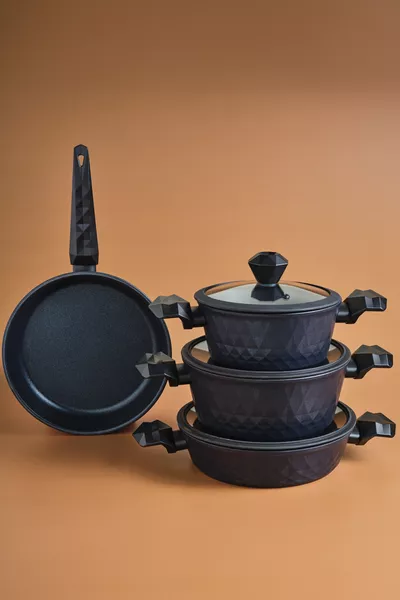 Set di pentole e padelle BioDiamond antibatterico con manico e fondo a induzione, 7 pezzi