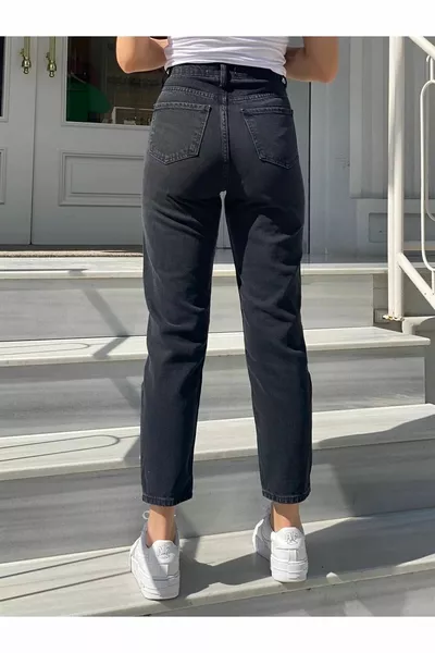 ليزا نسائية عالية الخصر الأسود لا يتلاشى غسل ليكرا أمي جينز