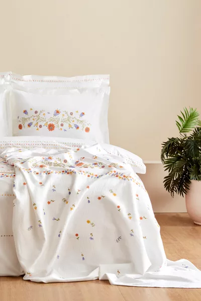 طقم مفارش سرير مزدوج من القطن ٪ من كلاريس، متعدد الألوان