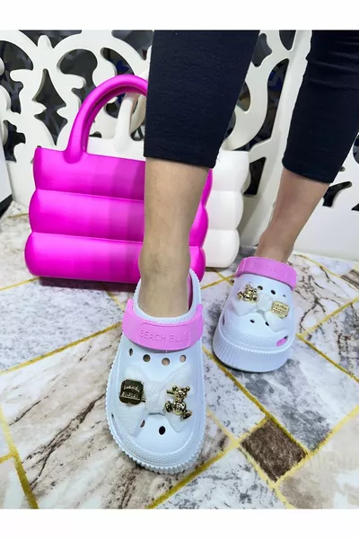 Donna - Mare - Spiaggia - Medico - Infermiera - Cuoco Pantofole