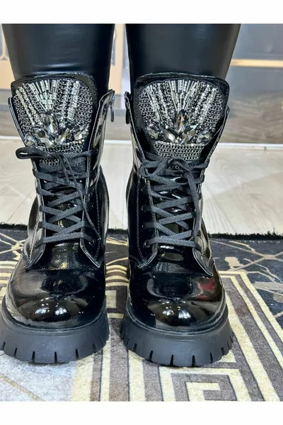 Stiefel, Winterschuhe, Pelz und bestickte