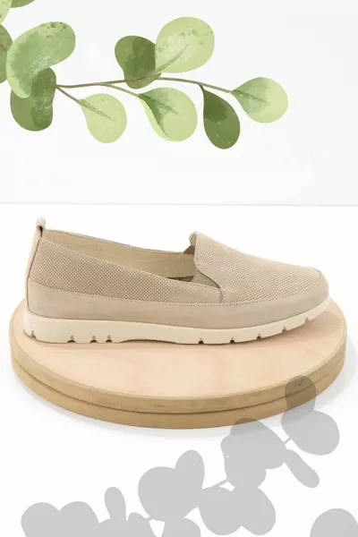 بيج Nubuck جلد طبيعي أحذية نسائية متسكعة 