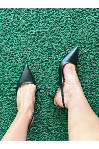 Laurel Black Skin Low Heels (4 CM) Klassische Absätze