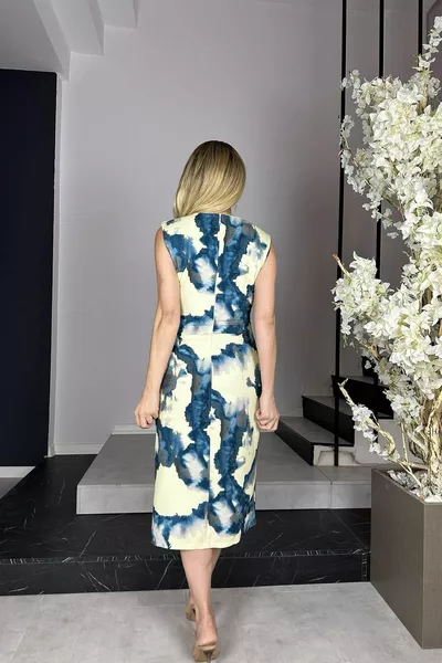  Gedrapeerde gedetailleerde mouwloze jurk met patroon