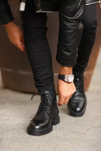 - حذاء جلدي أسود برباط ، حذاء رجالي بسحاب