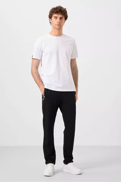 بنطال رياضي رجالي ضيق بقصة كلاسيكية وجيوب بسحاب أسود - 