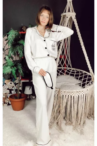 قطن أبيض بأكمام طويلة بطبعة سوبر مام