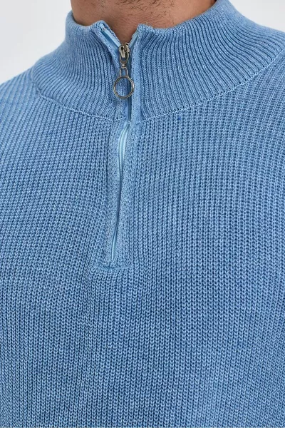 Мужской трикотажный свитер с полу-молнией, цвет небесно-голубой