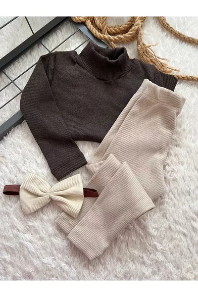 Кафяв комплект за бебе: клин, блуза и бандана