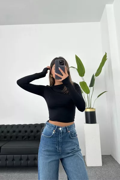 Blusa a girocollo Soft Touch nera