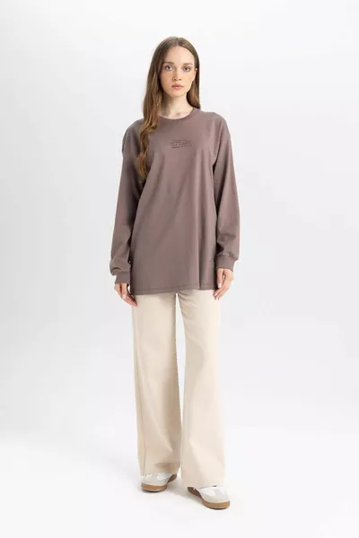 DFC - سترة تي شيرت بأكمام طويلة مطبوعة بقصة عادية