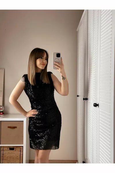 فستان من الترتر