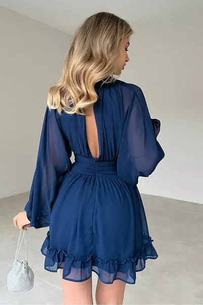 اصطف قماش الشيفون الظهر منخفضة الأكمام الطويلة الأزرق الداكن مساء اللباس 