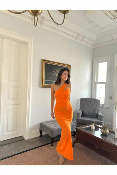 Leon Design яка цепка вечерна рокля