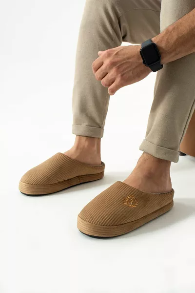 Haus- und Gästepantoffeln für Herren mit Innenseite aus Wolle