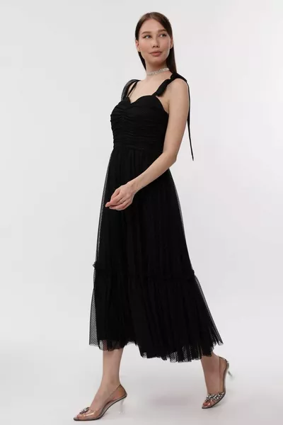 Вечернее платье из тюля с завязками на плечах в горошек