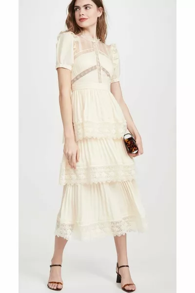 فستان بتصميم ميدي بلون الشمبانيا