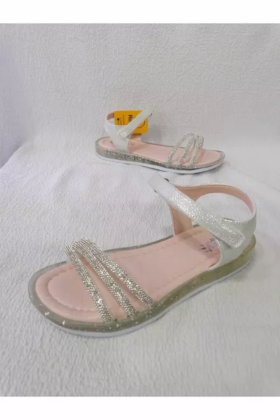 صنادل للبنات بنعل لامع