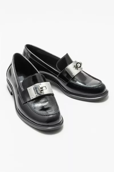 Mocassins femme en cuir noir