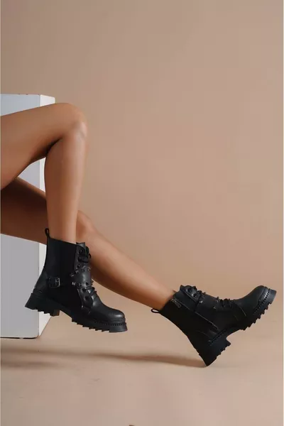 Feles Staple Clasp Детайлни пощенски дамски ботуши ЧЕРЕН