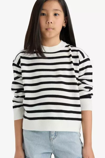 Girl's Striped Standard Fit Crew Neck Knit Sweater AU