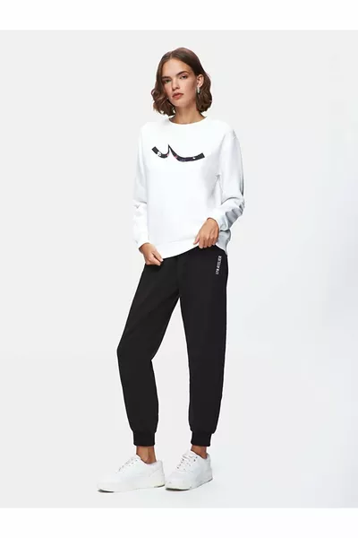 Бежова спортна блуза с надпис Sıgn