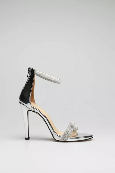 Détail de noeud Stone Strap Chaussures de soirée