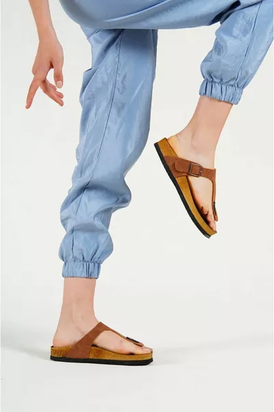 شباشب من جلد الغزال Ilda Tan