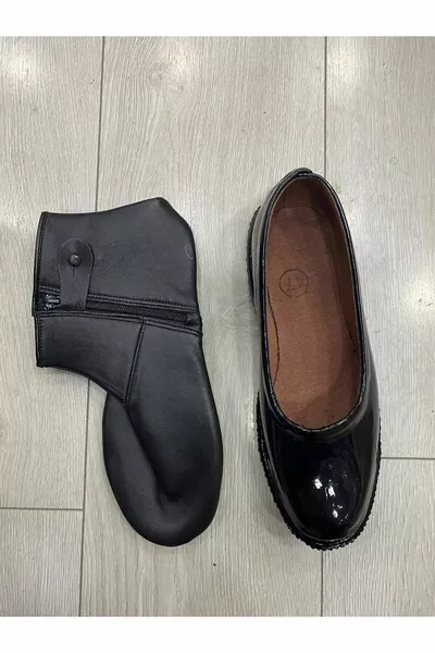 ديربي حذاء مطاطي مبطن باللون الأحمر طقم جلد 2 قطع