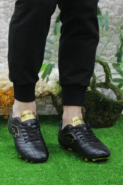 Stadium FG Nero Oro Prodotto Originale Campo In Erba Campo Astroturf Scarpe Da Calcio Scarpe Da Calcio