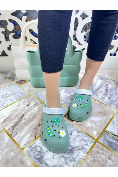 Жени - Море - Плаж - Лекар - Медицинска сестра - Готварски чехли