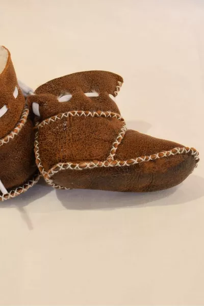 Baby Milk Braun Glänzende Schnürstiefel Lammfell-Stiefeletten