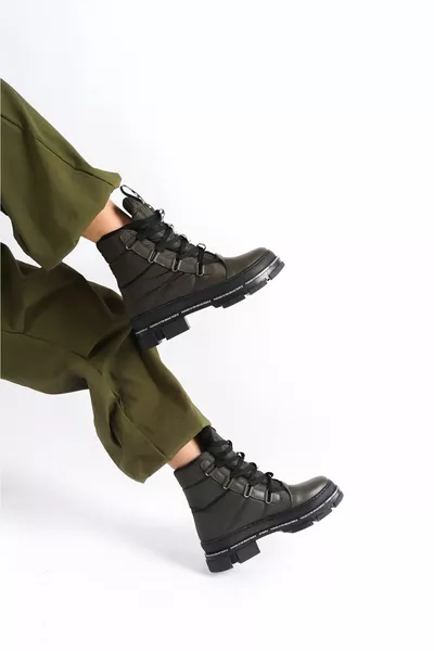 Women's Parachute Fabric Non-Slip Sole Text Printed Lace-Up Snow Boots