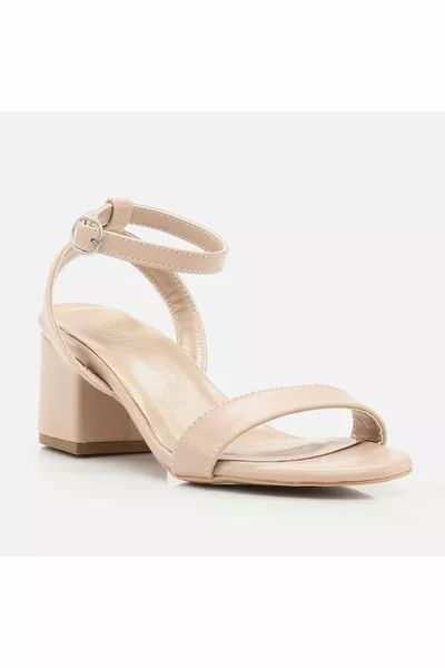 Естествени дамски сандали на ток