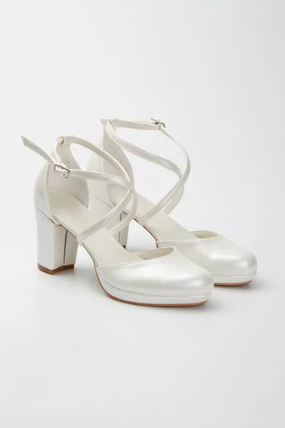 المرأة عرق اللؤلؤ اللون مغلقة الجبهة خفيفة الوزن منصة الصليب فيلت أحذية الزفاف