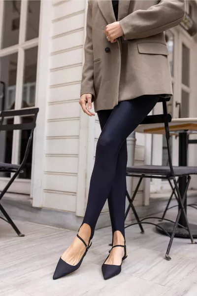 إميل حذاء أسود بكعب صغير للسيدات