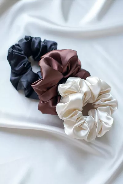 Lot de 3 boucles en caoutchouc satiné pour femmes Noir Cuivre Écru