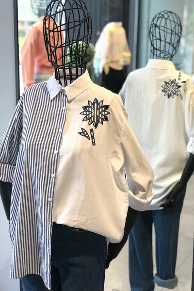 Women's Striped Flower Embroidery Detailed Perforated Wide Pattern Oversize Cotton Shirt (1 Size Smaller)