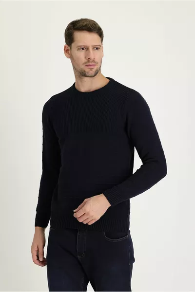 Свитер с круглым вырезом Slim Fit Slim Fit Трикотажный свитер с рисунком
