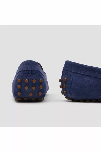 أحذية لوفر نسائية []