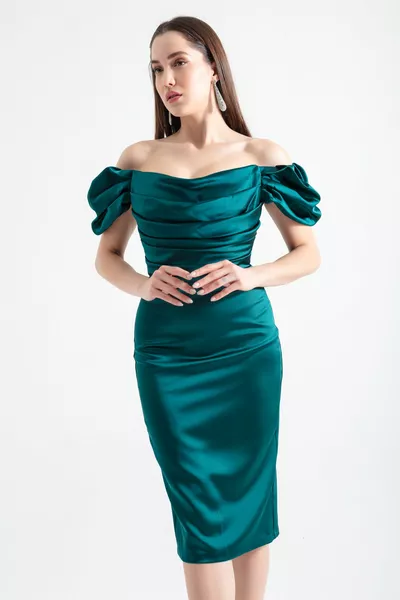 Robe de soirée en satin à col bateau vert émeraude pour femme avec fente