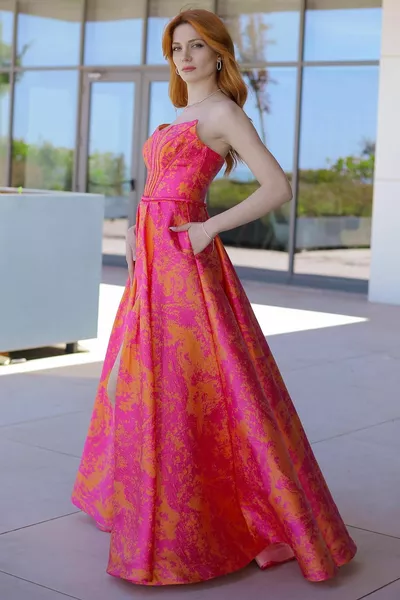 Arancione senza spalline fantasia abito da sera