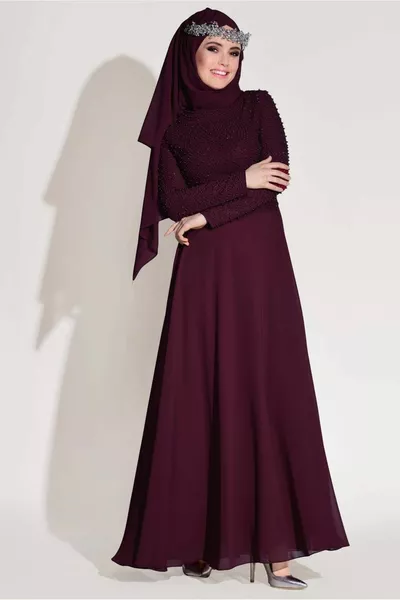 Дамска бордо пайети и перлено бродирана вечерна рокля 