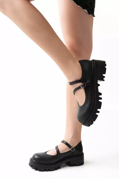  Schwarze lässige Loafer-Schuhe mit hoher Sohle