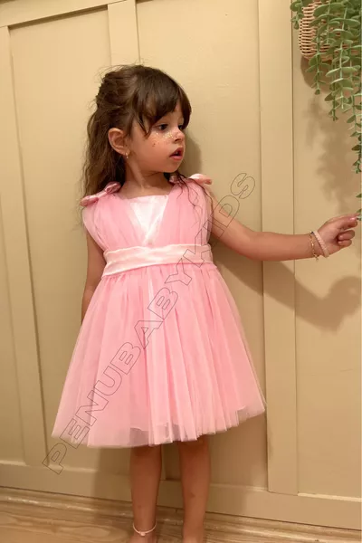 فستان أطفال بنات وردي من التول مع شريط مربوط على الكتف - فيونكة